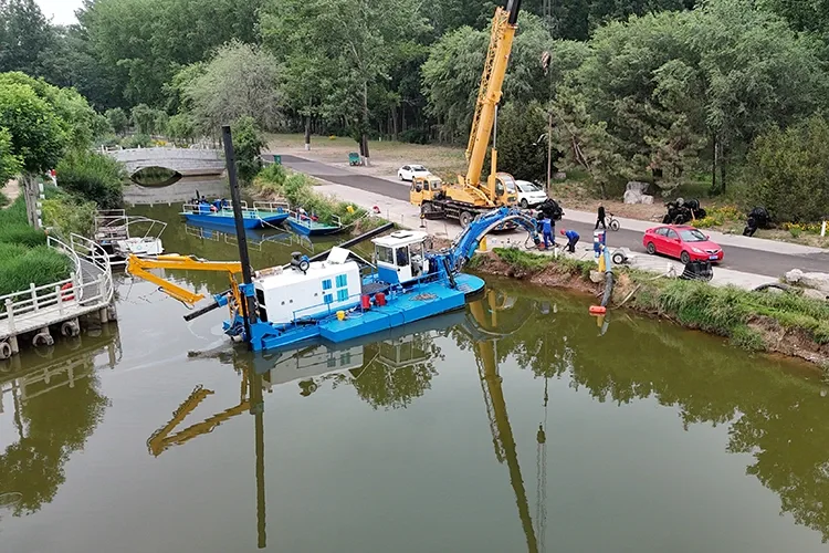 Amphibious Multifunctional Dredge