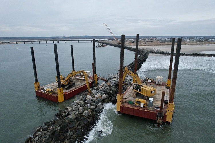 Excavation Self-elevating Platform